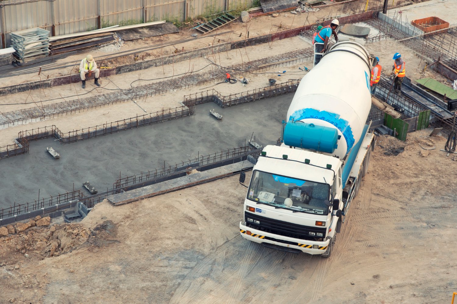 How Commercial Concrete Pumping Helps With Deadlines